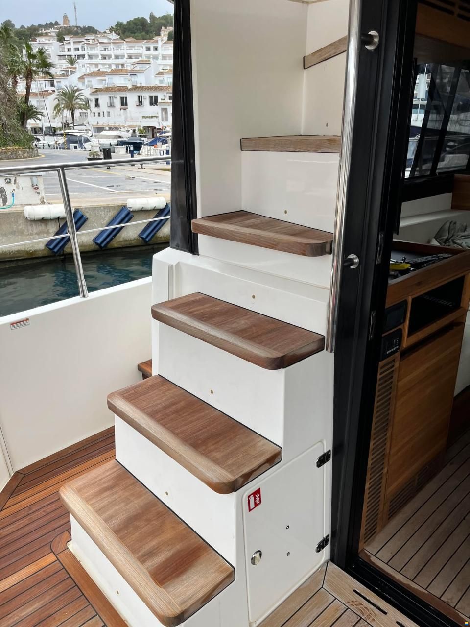 Sealine F450