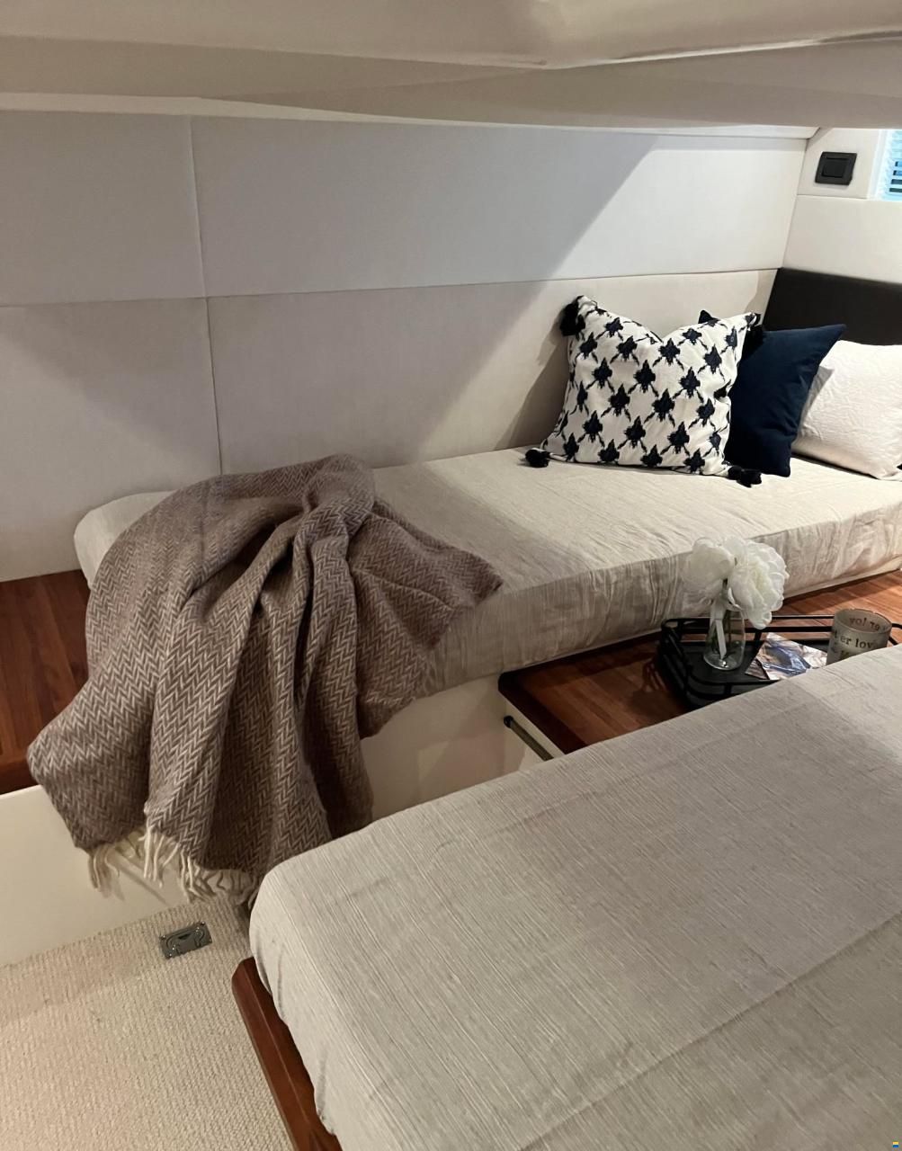 Sealine F450