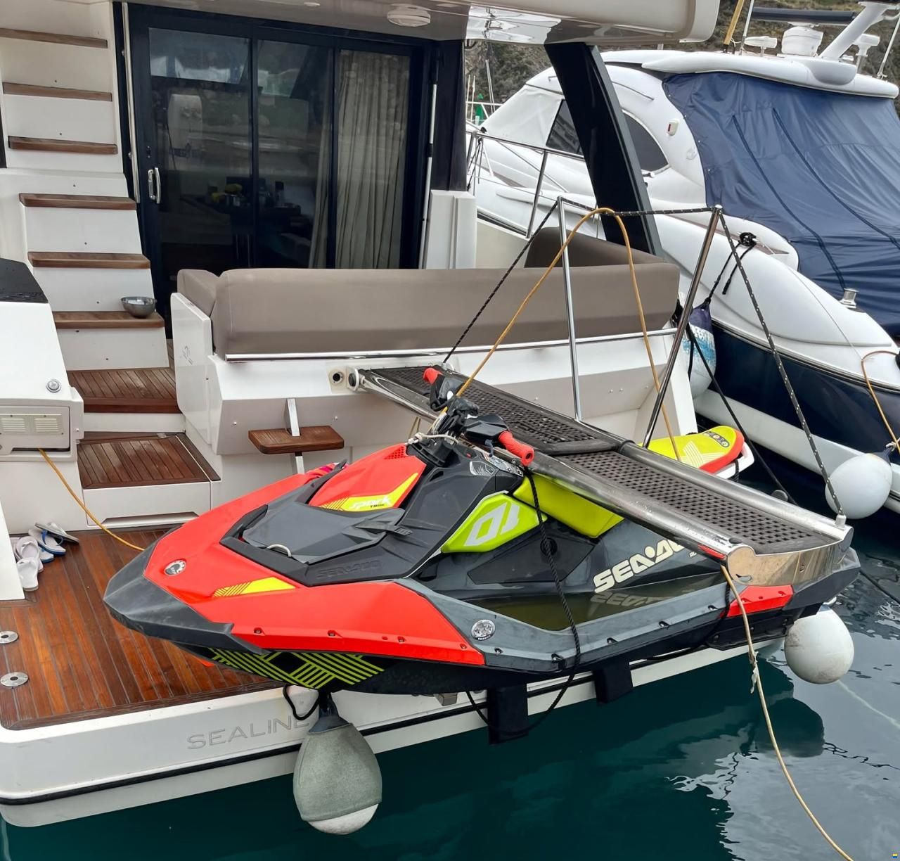 Sealine F450