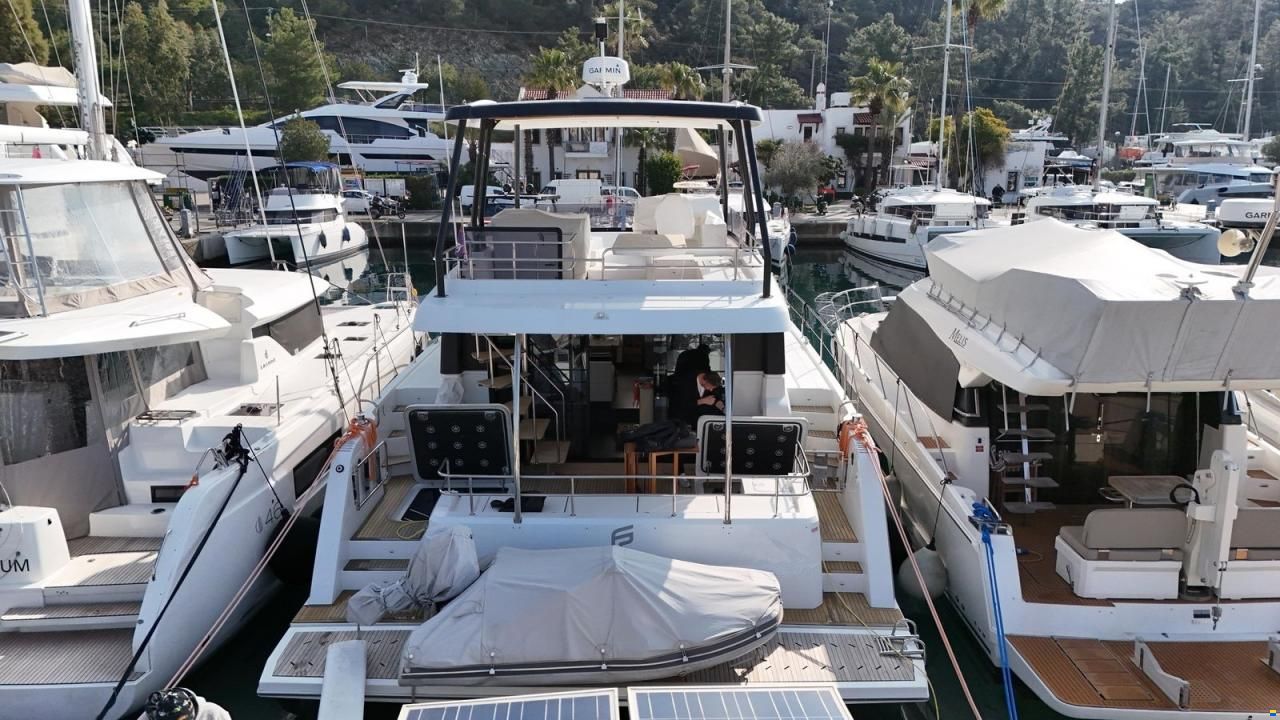 Fountaine Pajot MY5