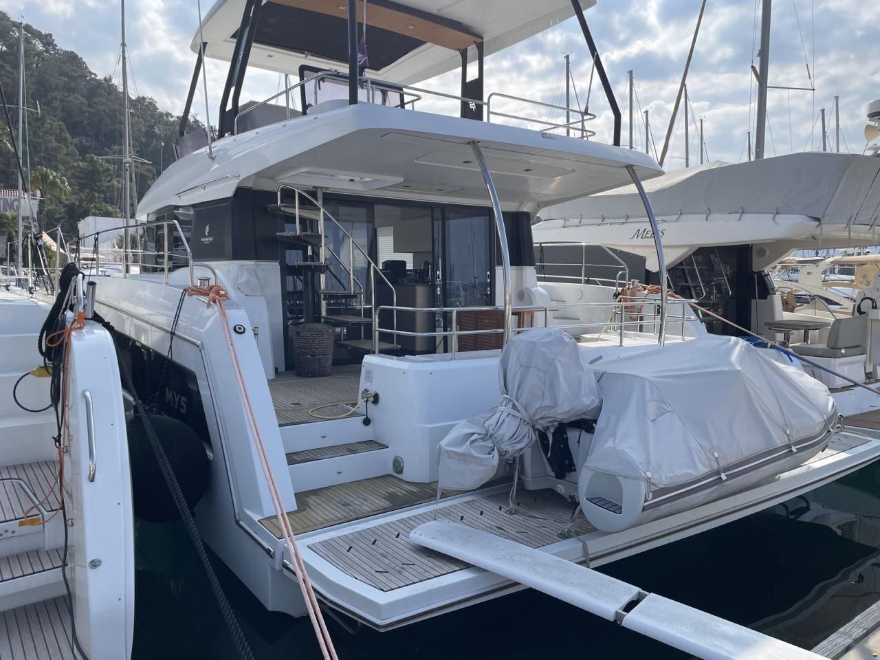 Fountaine Pajot MY5