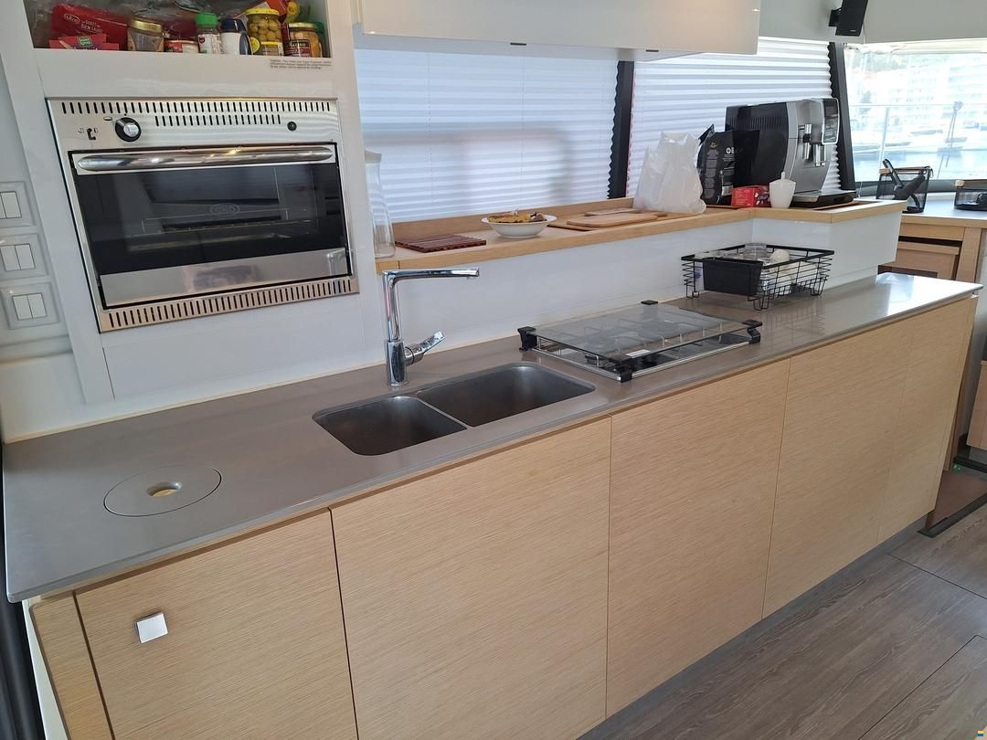 Fountaine Pajot MY 37