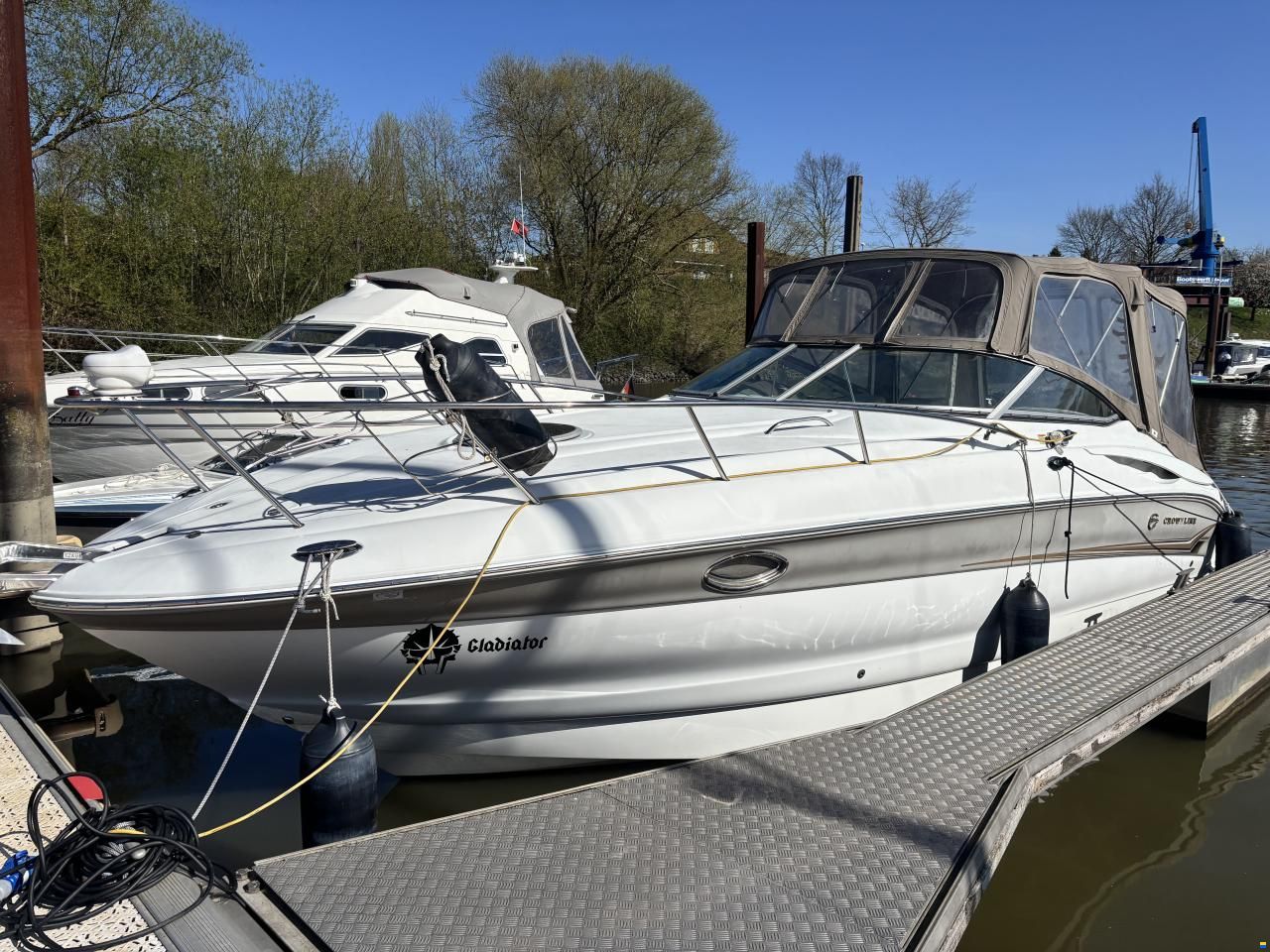 Crownline 270 CR