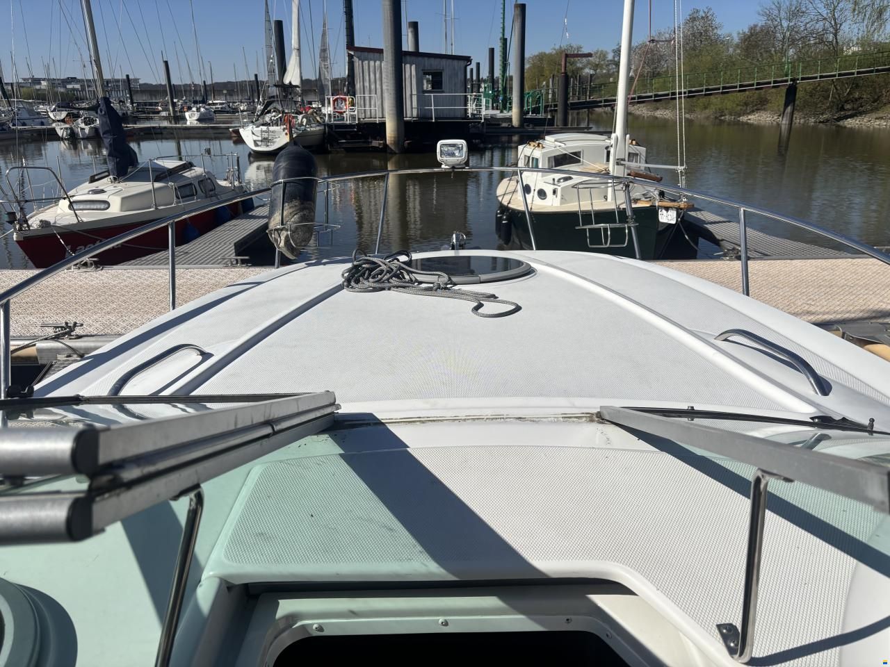 Crownline 270 CR