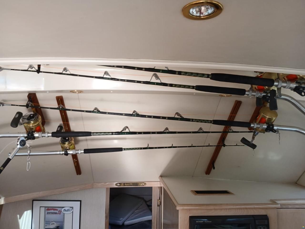 Henriques 38 Sportfish