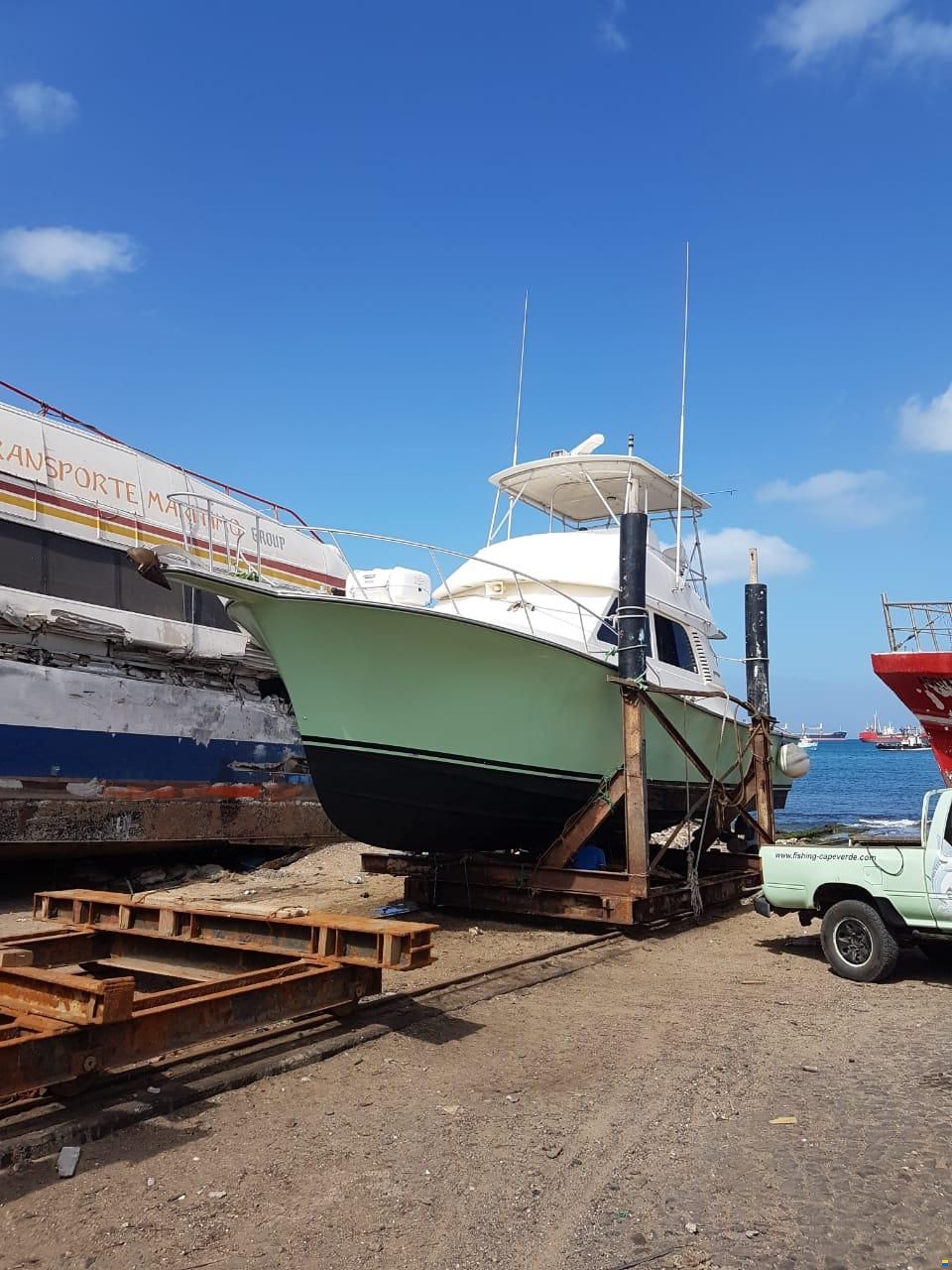 Henriques 38 Sportfish