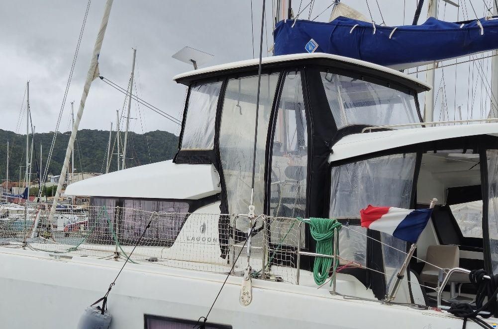 Lagoon 42