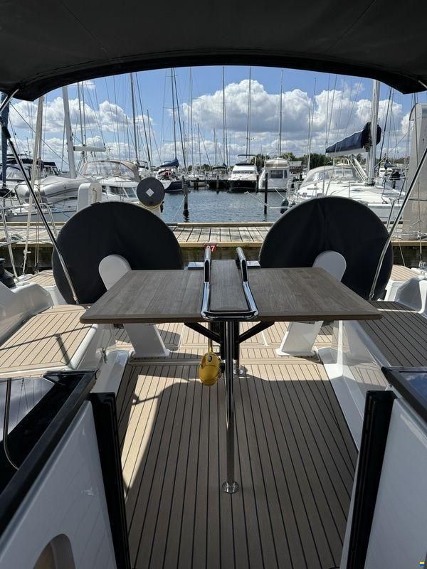 Hanse 418
