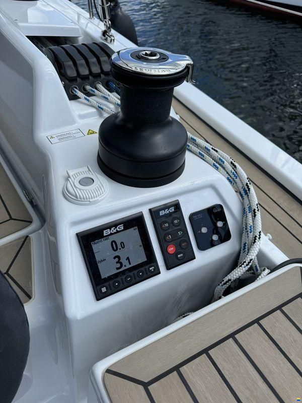 Hanse 418