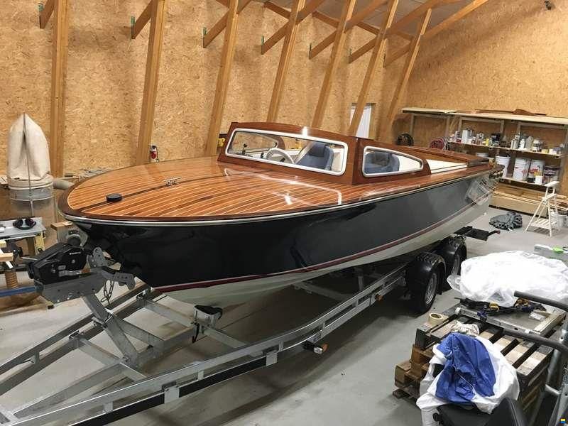 Classic Elegant Speedboat