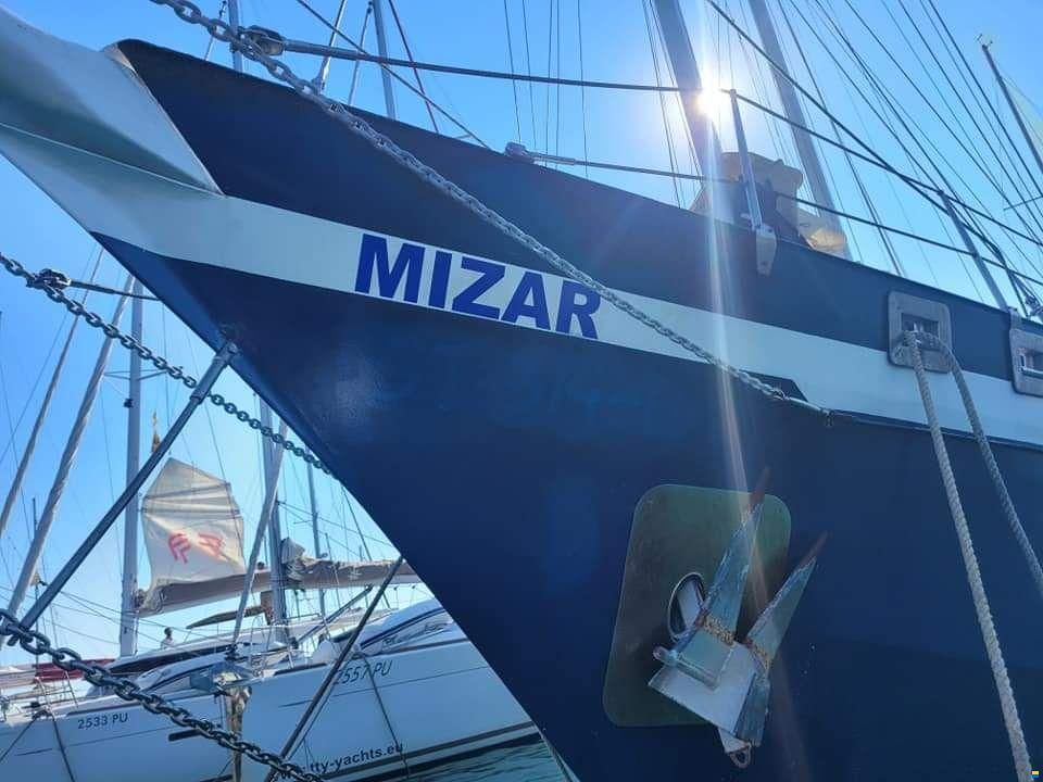 KETCH PILOTHOUSE 49