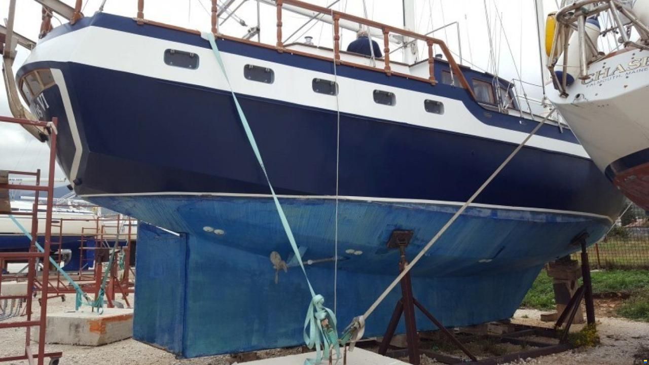 KETCH PILOTHOUSE 49