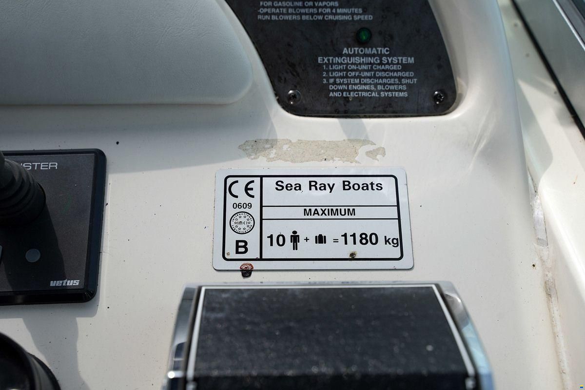 Sea Ray 310 Sundancer
