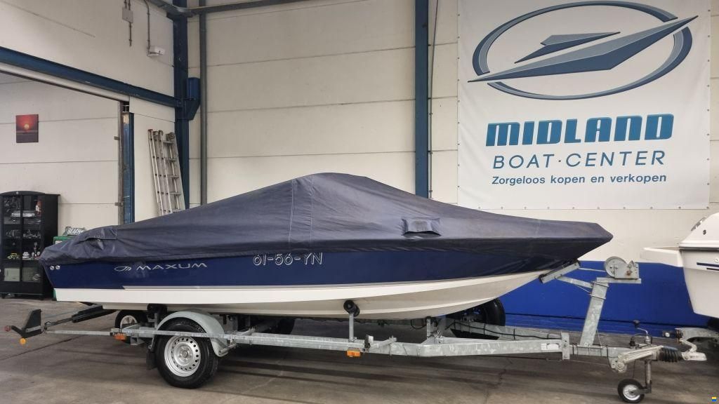 Maxum 1800 MX uit 2008 met trailer