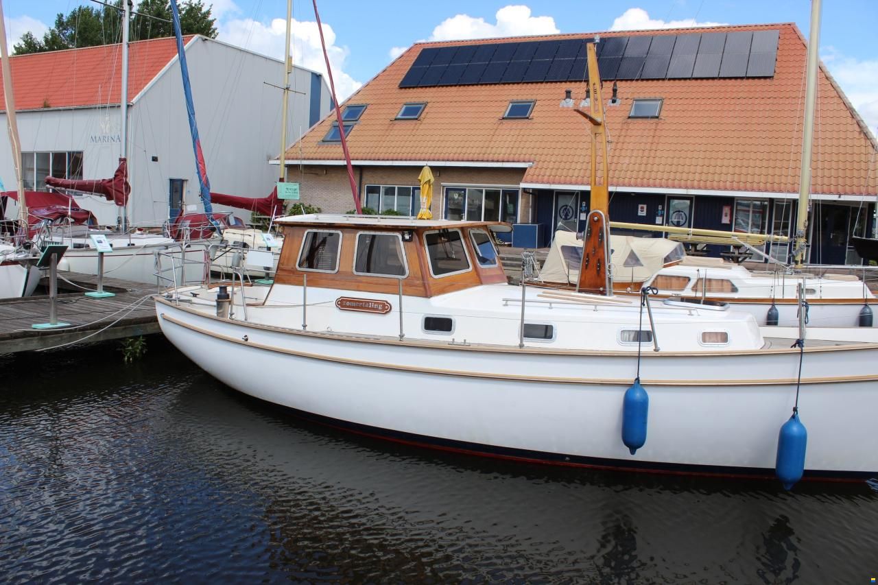 30 ST Motorsailer