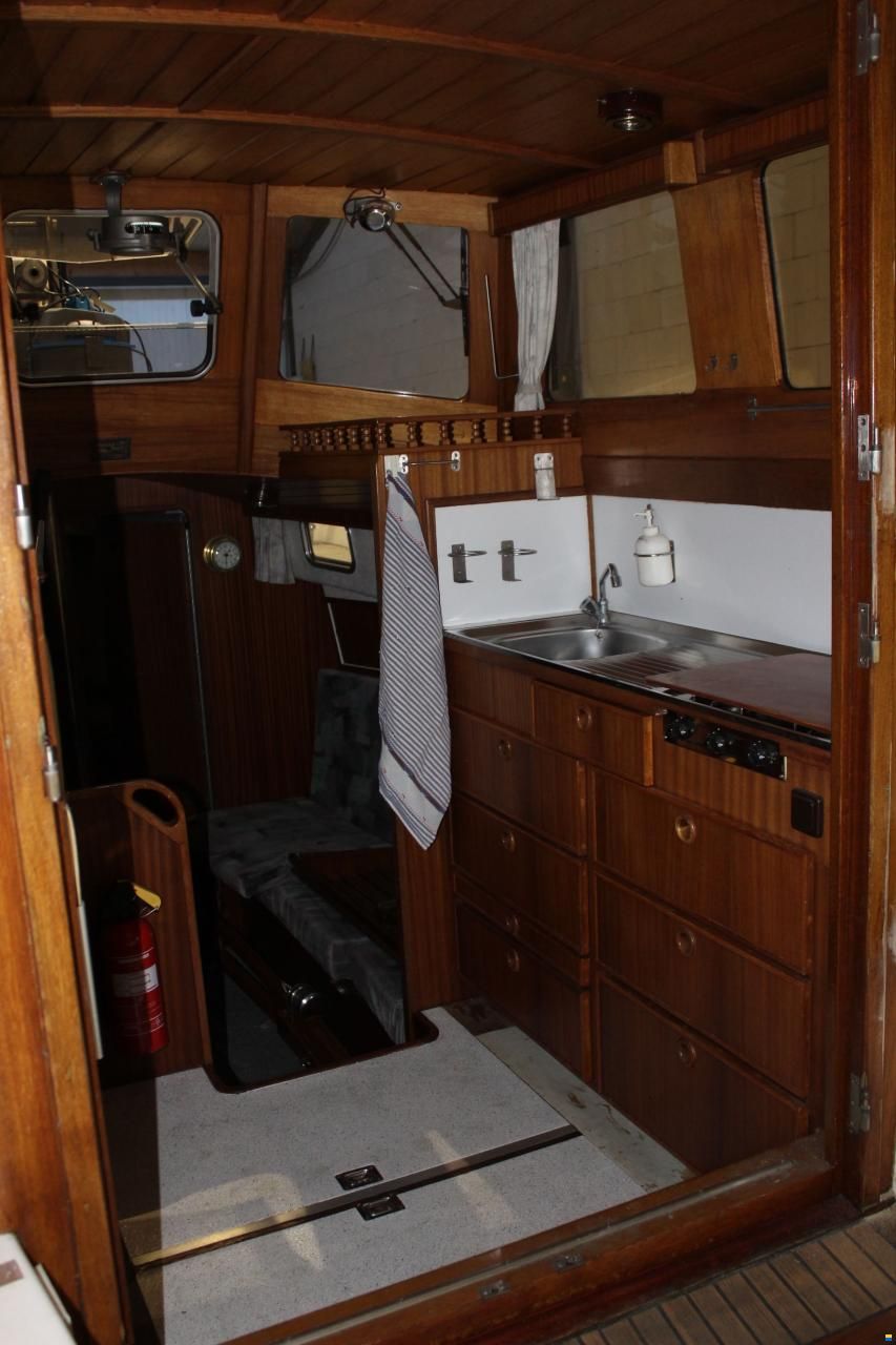 30 ST Motorsailer
