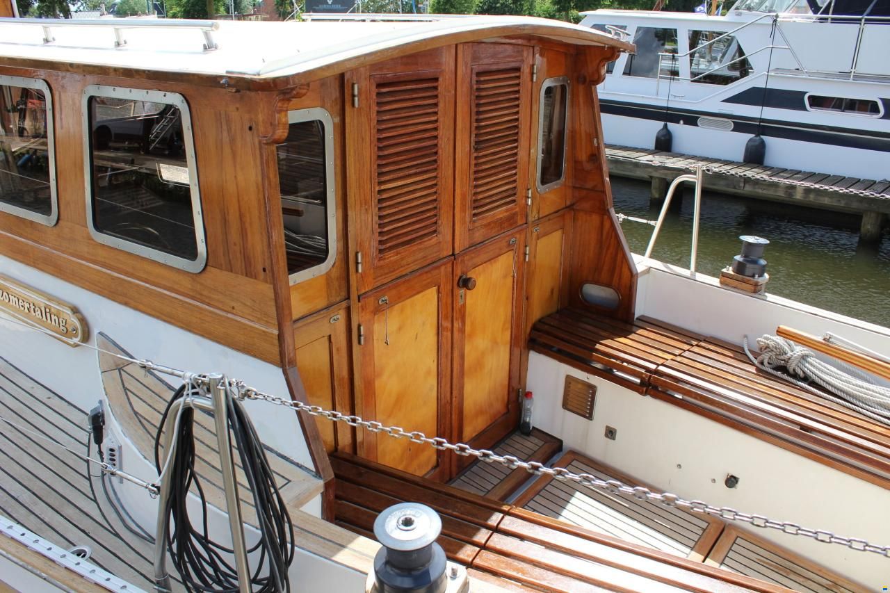 30 ST Motorsailer