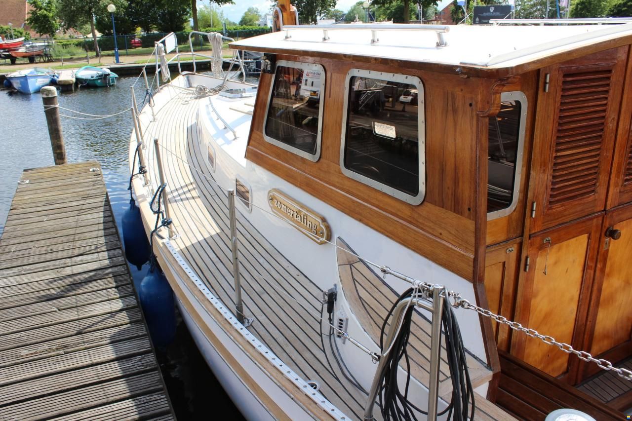 30 ST Motorsailer