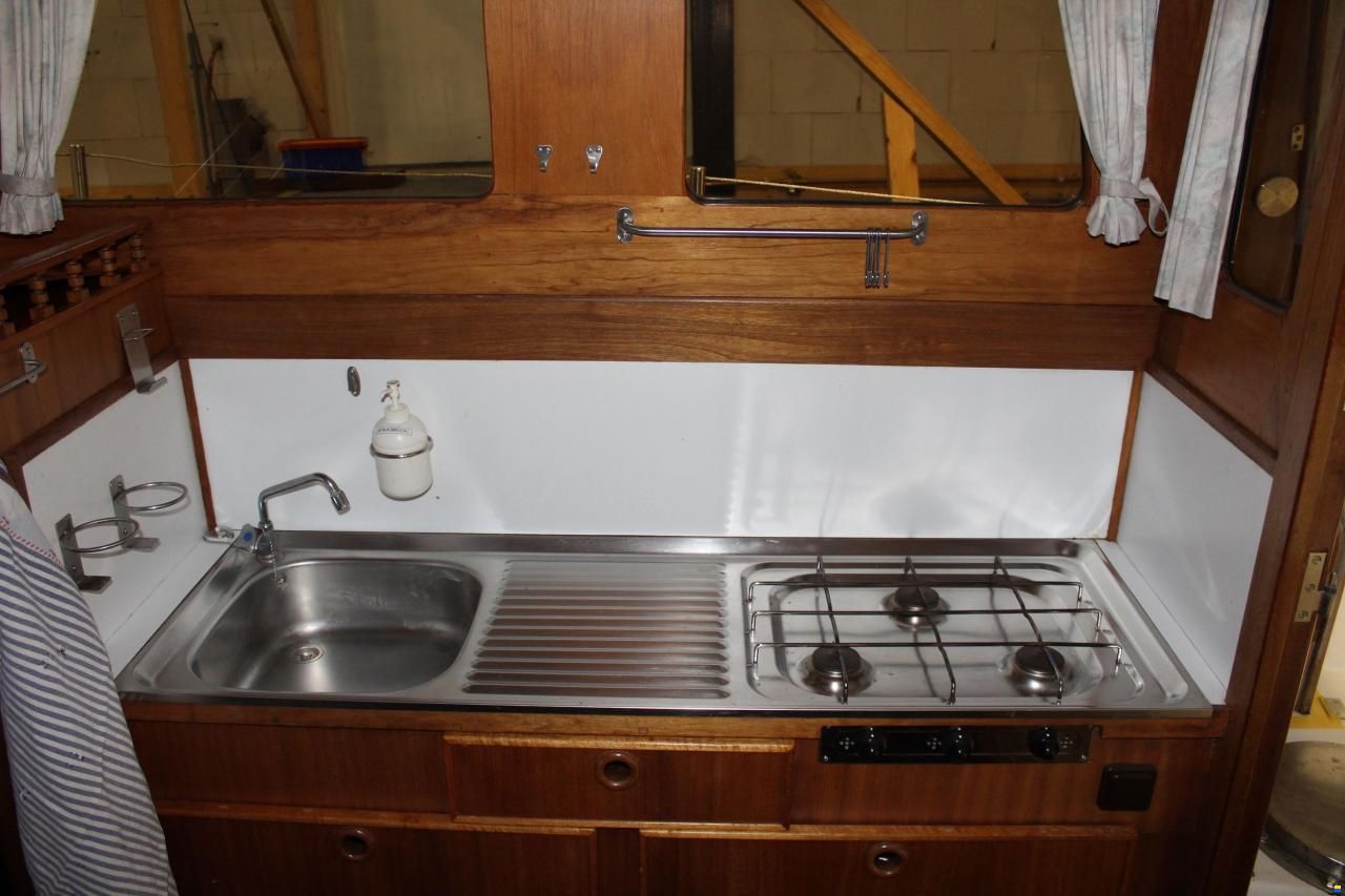 30 ST Motorsailer