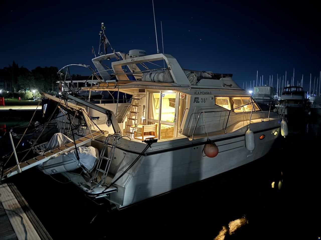 Azimut AZ35