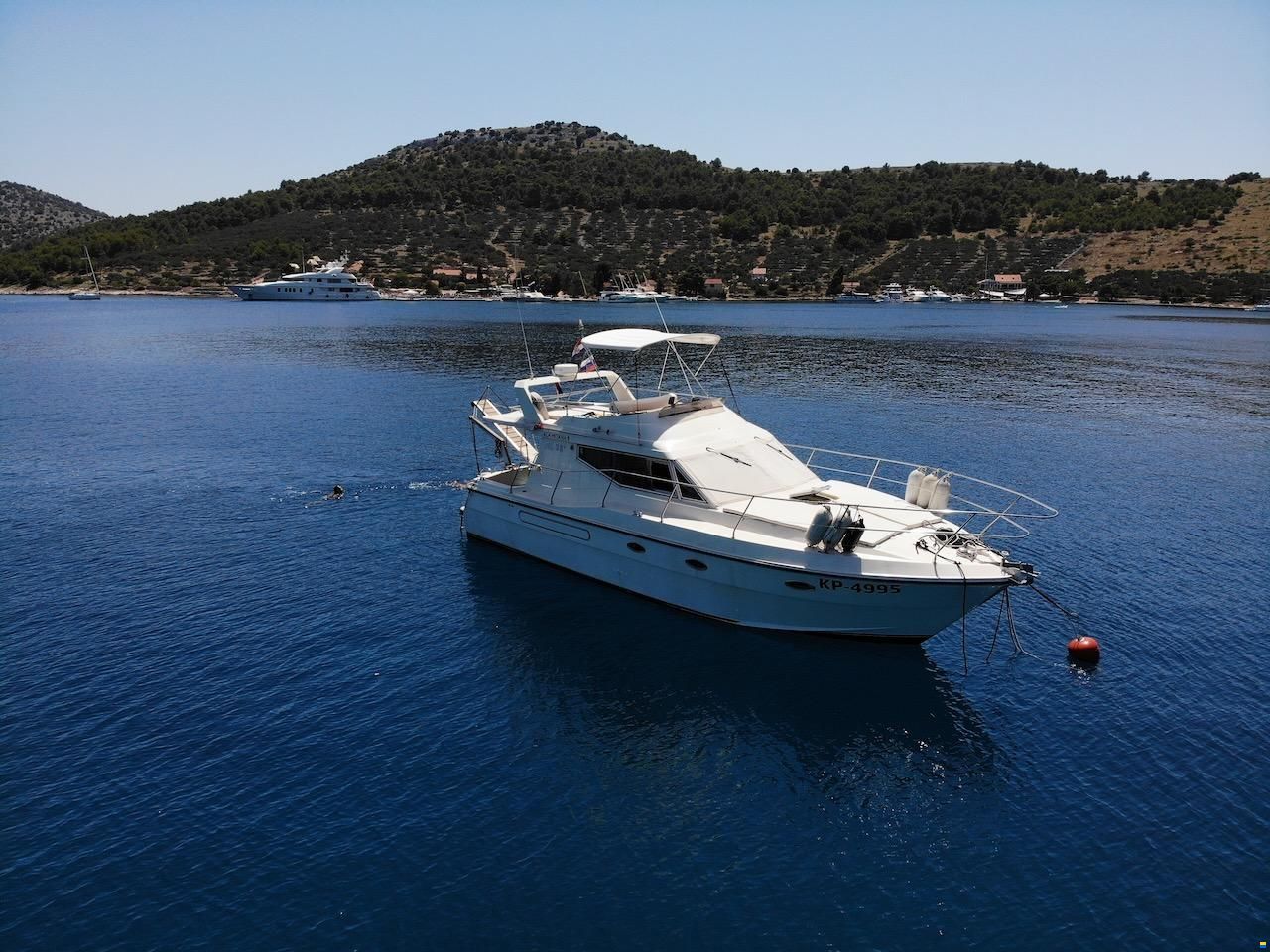 Azimut AZ35