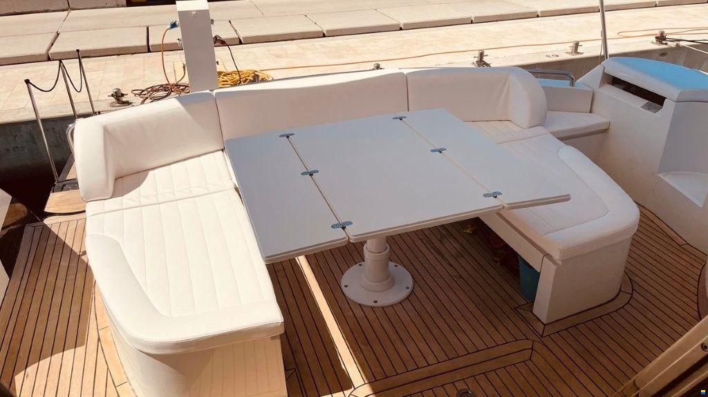 Pershing 62