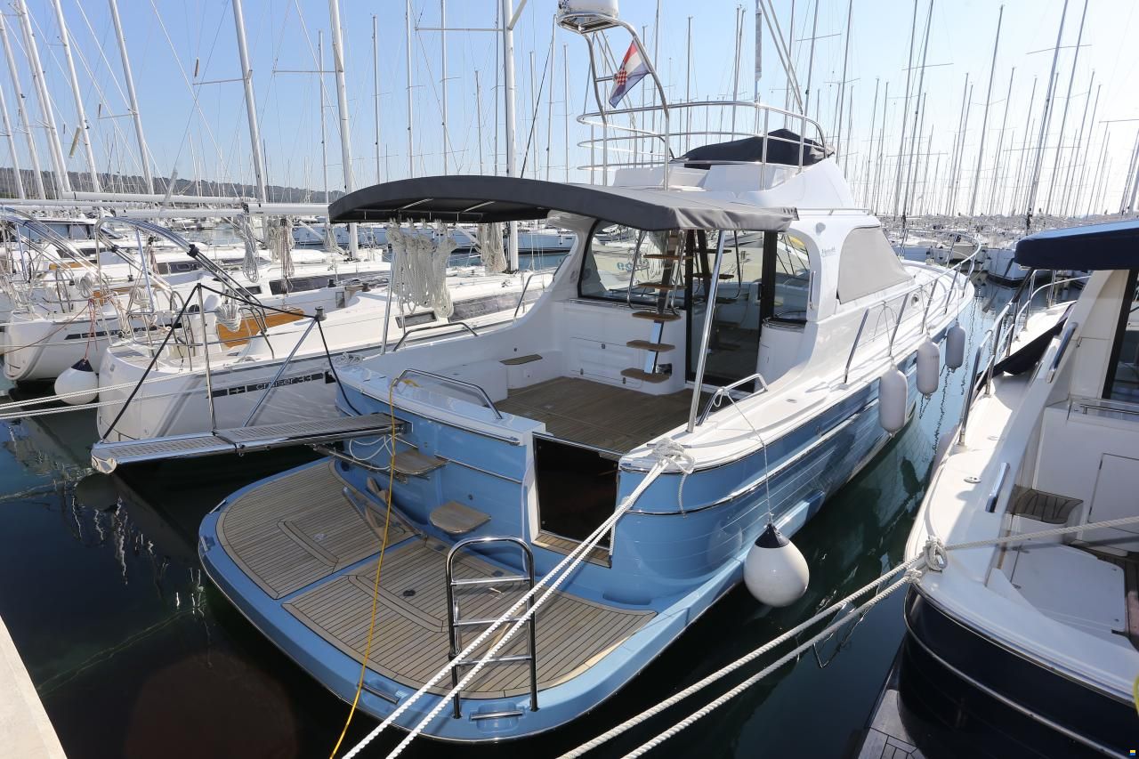 Adriana Boats Adriana 44 Fly