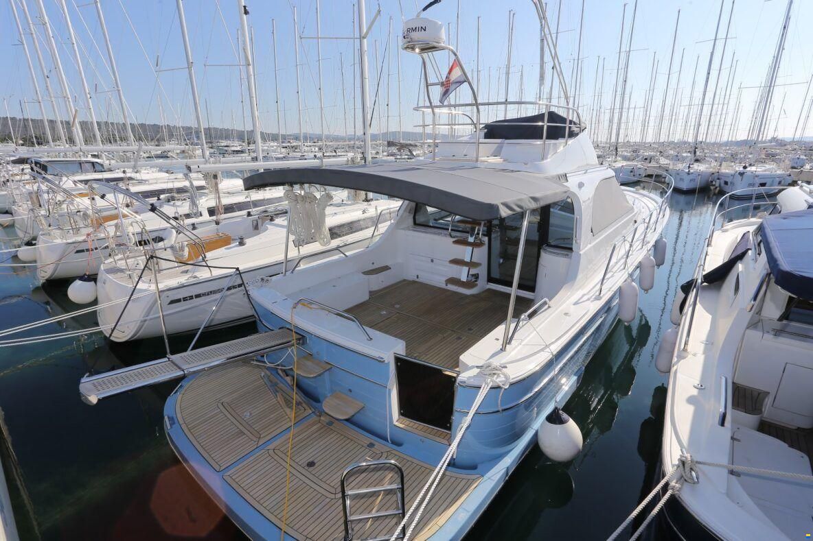 Adriana Boats Adriana 44 Fly