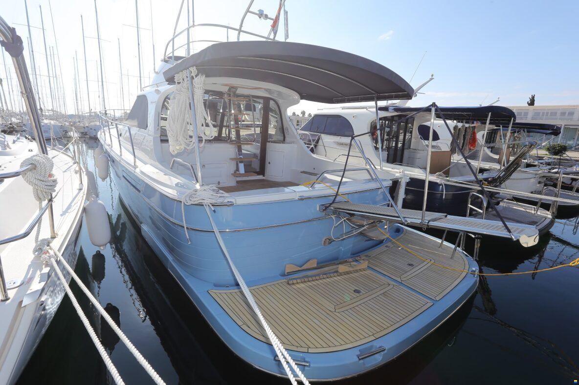 Adriana Boats Adriana 44 Fly