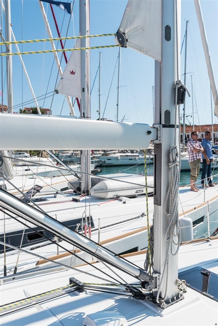 Beneteau Oceanis 38