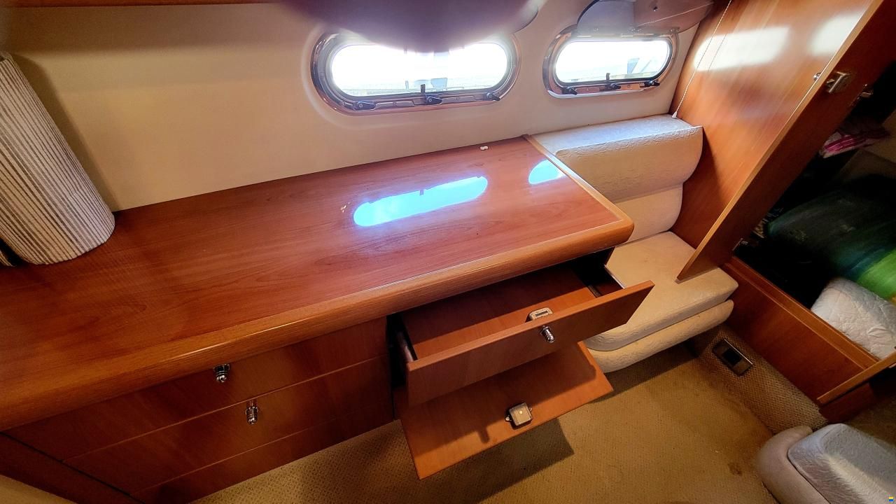 Sealine C39