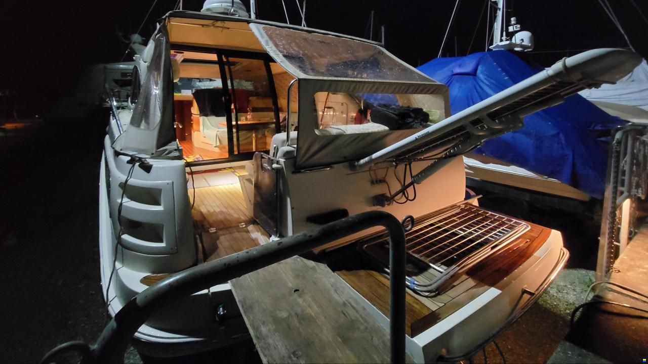 Sealine C39