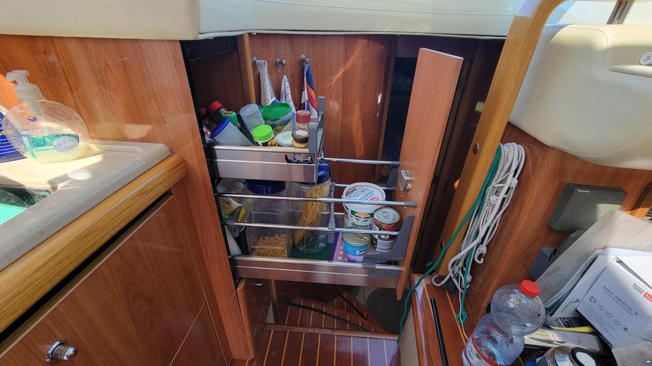 Sealine C39