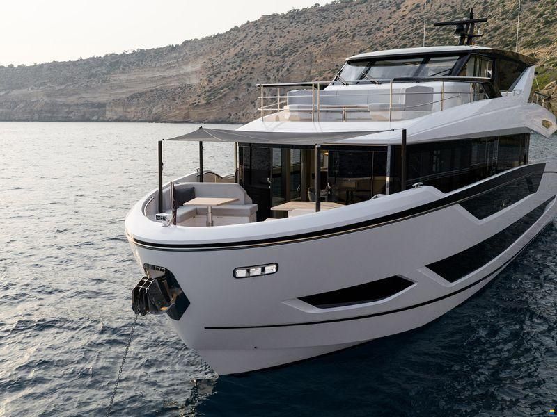 Sunseeker 82 Ocean Enclosed