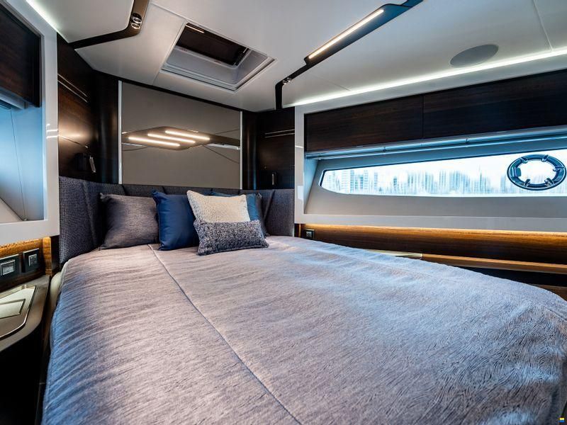 Sunseeker Predator 65