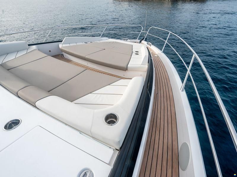 Sunseeker Predator 65