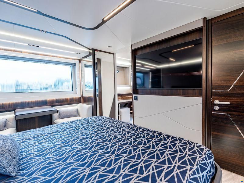 Sunseeker Predator 65
