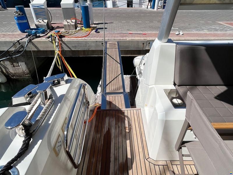 Jeanneau Prestige 630