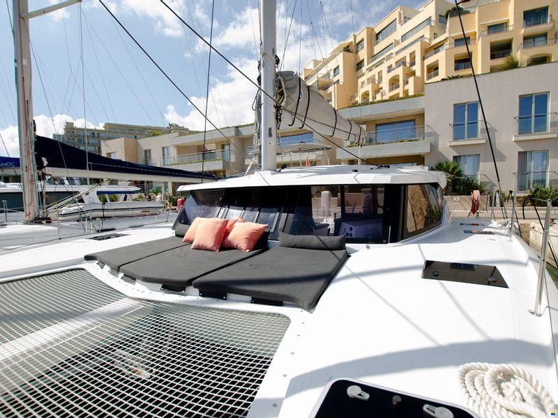 Fountaine Pajot Lucia 40