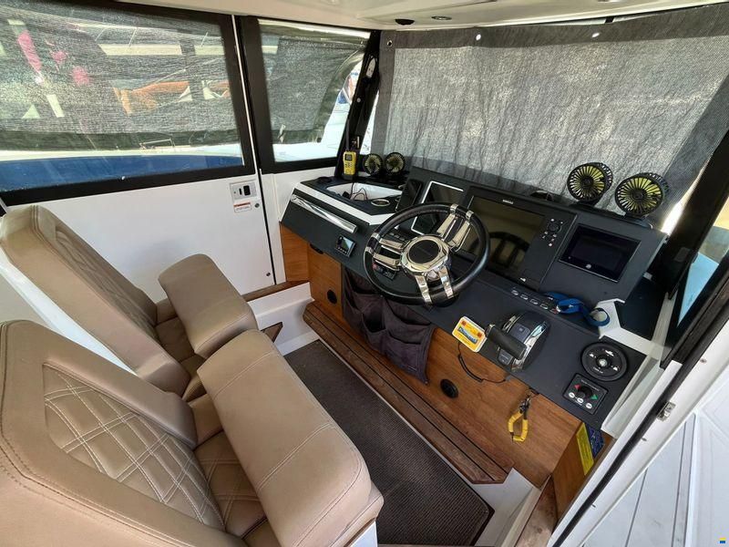 Axopar 28 Cabin