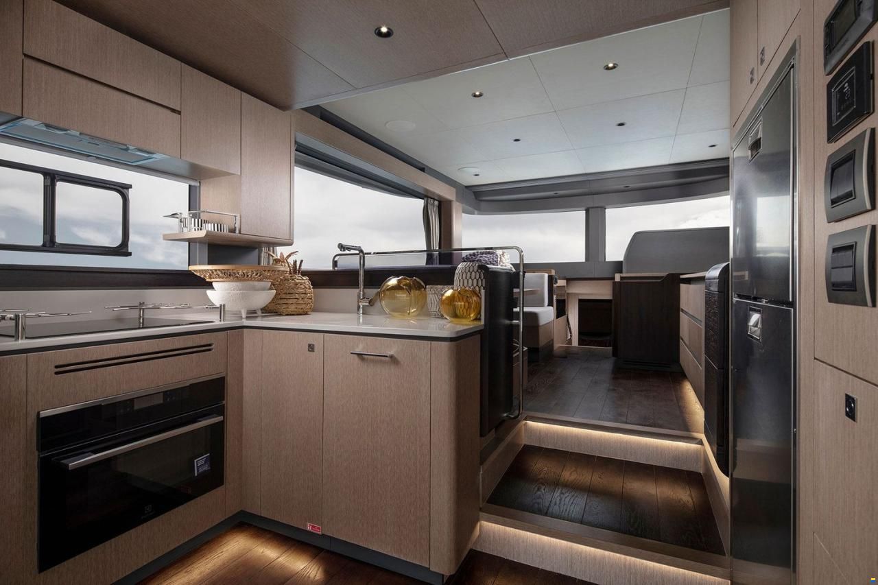 SIRENA 48 COUPE HYBRID