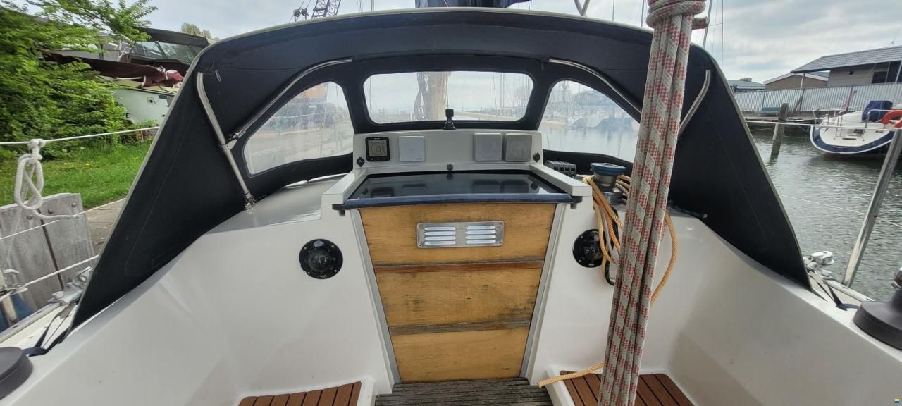Dufour 34