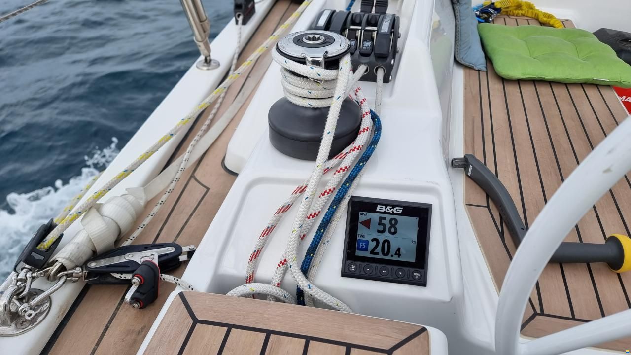 Hanse 388
