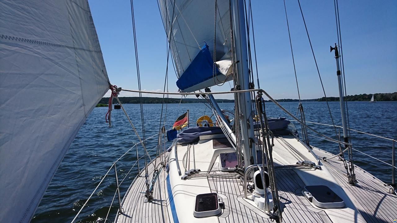Bavaria 370 Lagoon