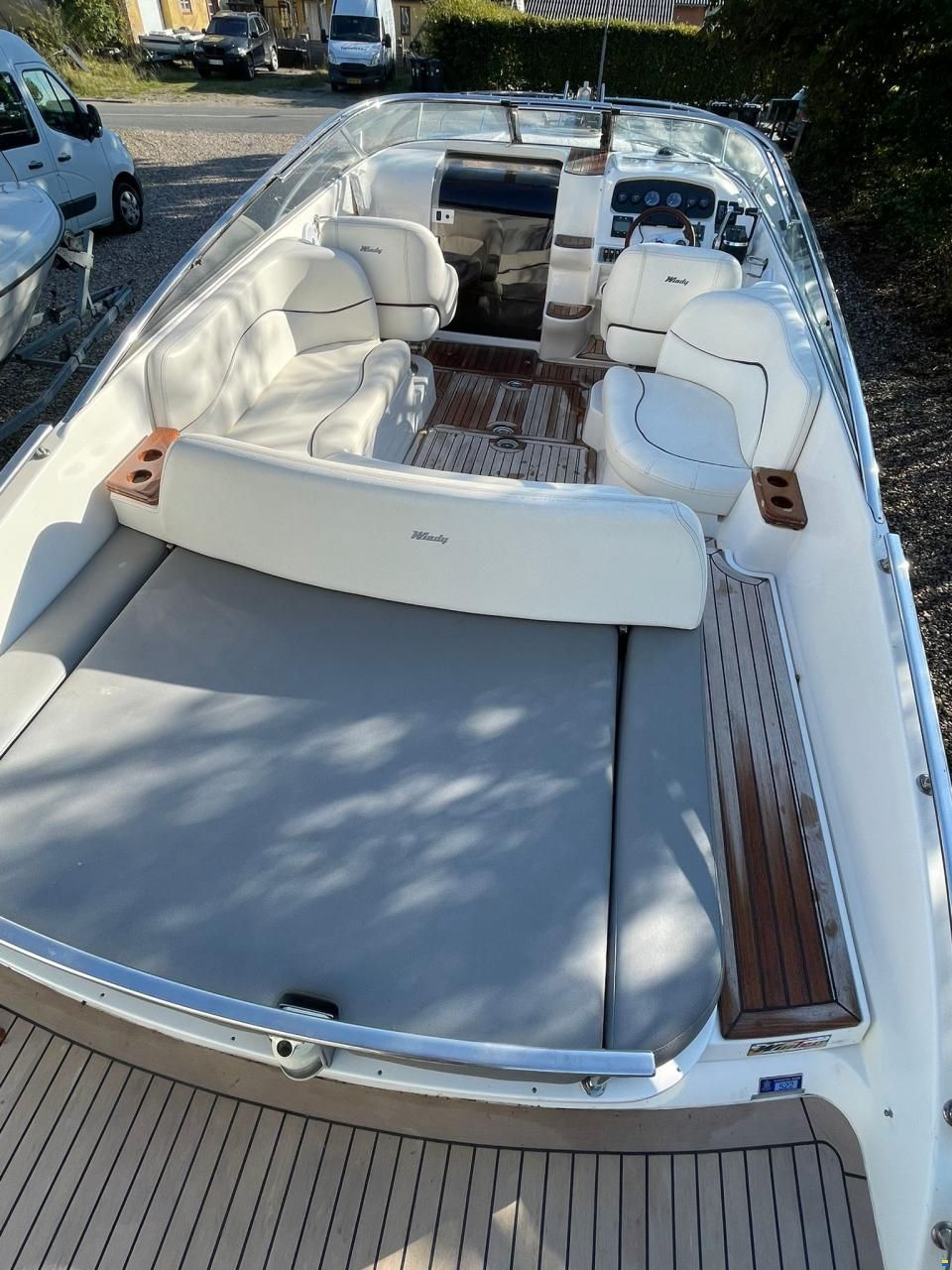 Windy 28 Ghibli
