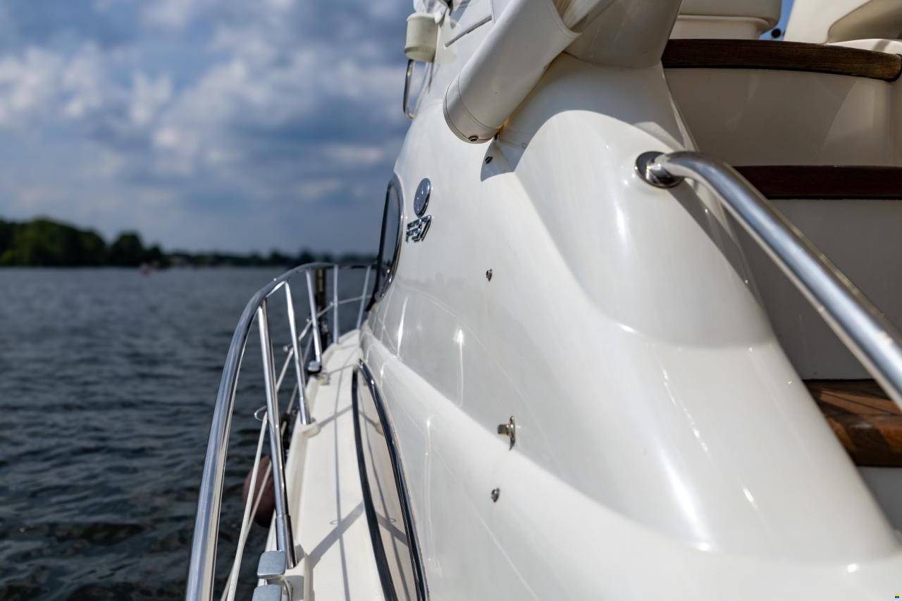 Sealine F37 Flybridge
