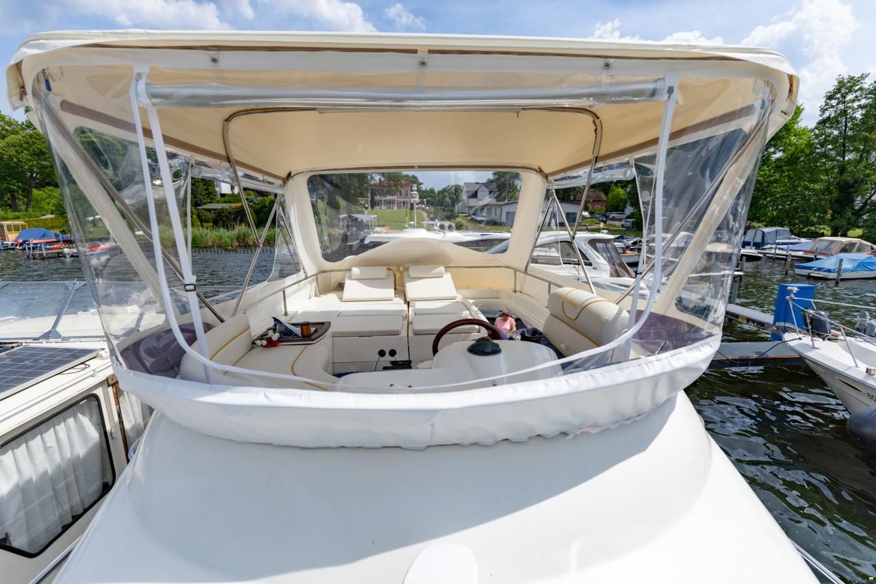 Sealine F37 Flybridge