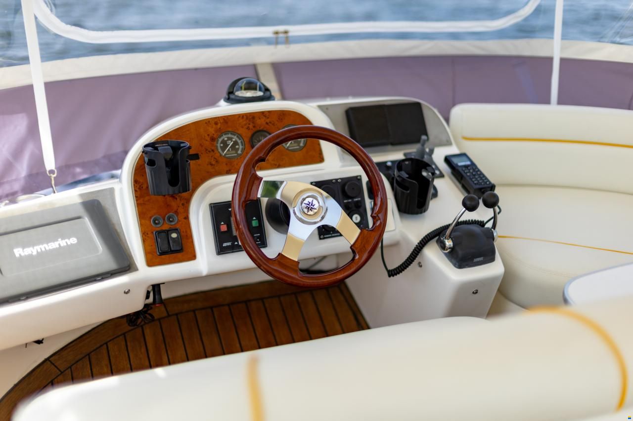 Sealine F37 Flybridge
