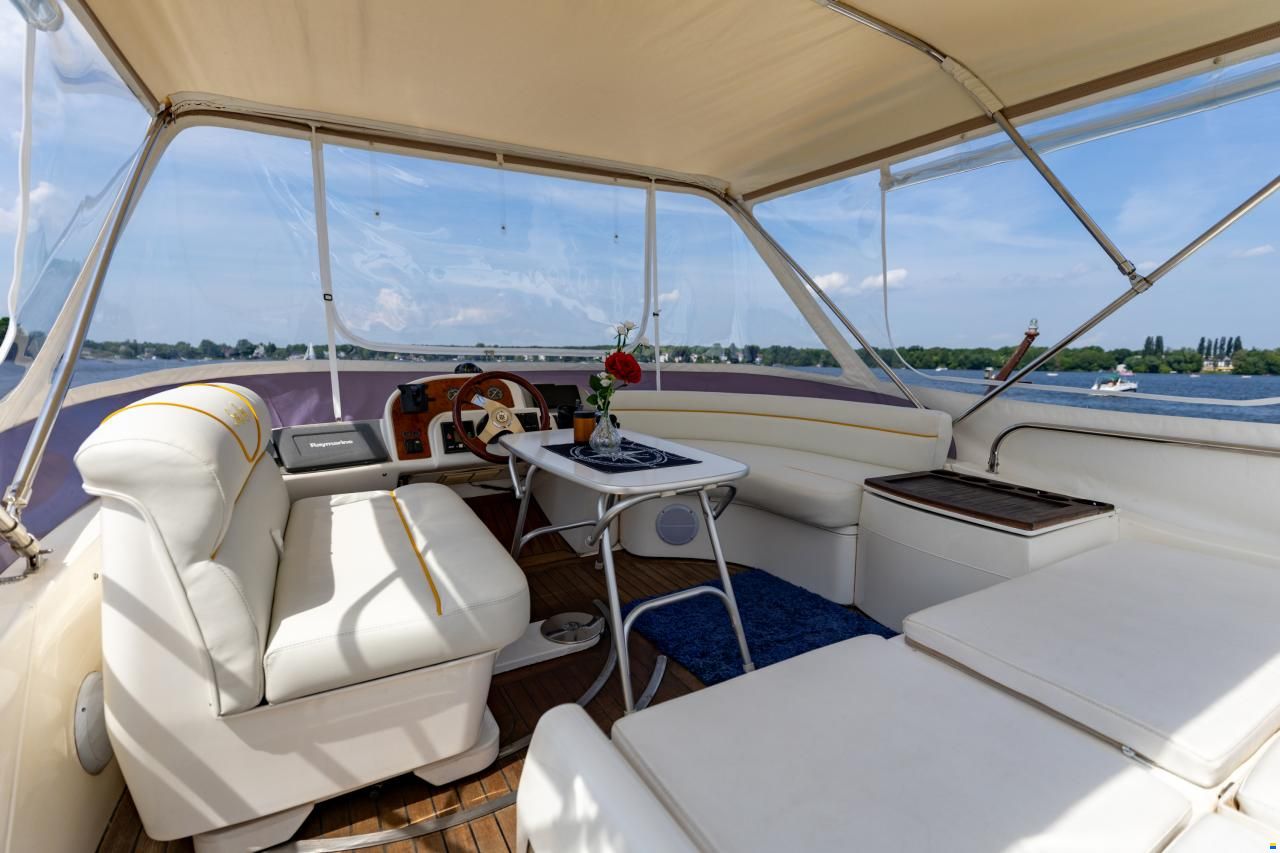 Sealine F37 Flybridge