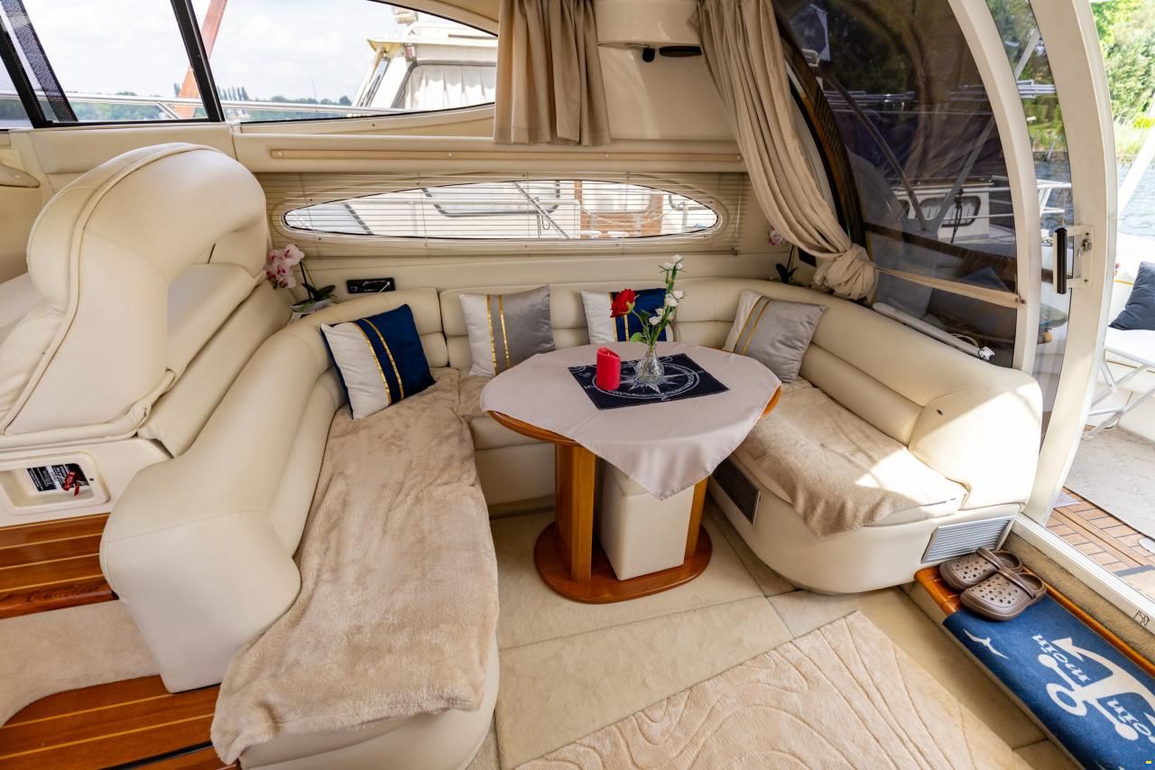 Sealine F37 Flybridge